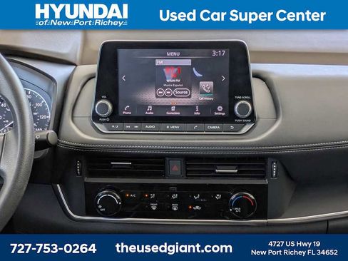 Used 2021 Nissan Rogue S FWD image 19