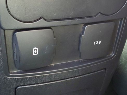 Used 2024 Ford Explorer XLT w/ Equipment Group 202A image 19