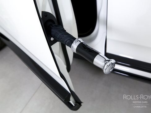 Used 2026 Rolls-Royce Cullinan AWD/4WD image 33