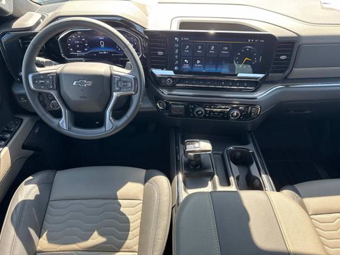 Used 2025 Chevrolet Silverado 1500 ZR2 w/ Technology Package image 9