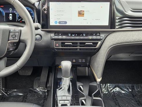 Used 2025 Toyota Camry XLE image 15