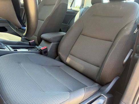 Used 2019 Volkswagen e-Golf SE w/ Driver Assistance Package FWD image 27
