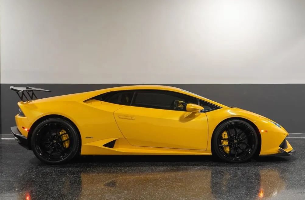 Used 2015 Lamborghini Huracan LP 610-4 AWD/4WD image 3