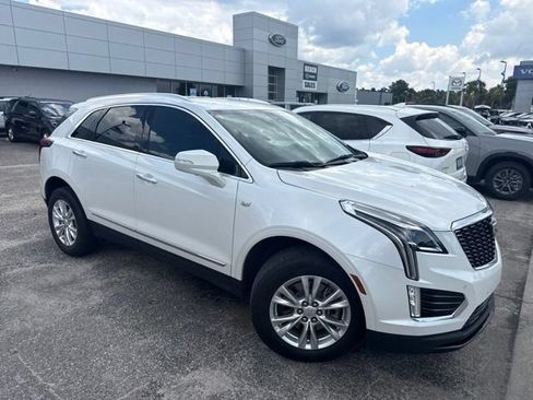 Used 2023 Cadillac XT5 Luxury FWD image 2