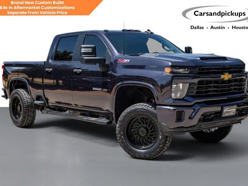 Used 2024 Chevrolet Silverado 2500 Custom w/ Custom Value Package AWD/4WD image 1