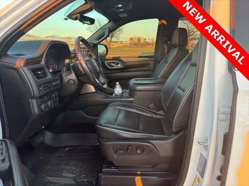 Used 2021 Chevrolet Tahoe Premier w/ Premium Package image 15