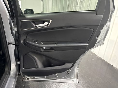 Used 2024 Ford Edge SEL AWD/4WD image 15