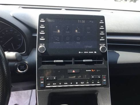 Used 2019 Toyota Avalon Touring FWD image 16