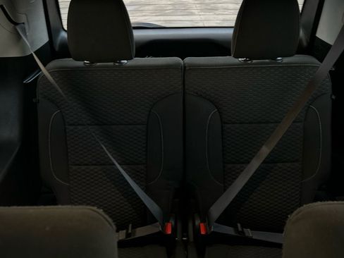 Used 2019 GMC Acadia SLE image 36