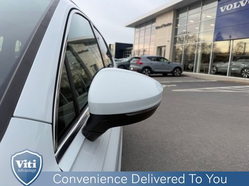 Used 2021 Volkswagen Tiguan SE w/ Panoramic Sunroof Package image 11