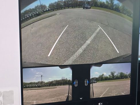 Used 2022 Tesla Model Y Performance image 17