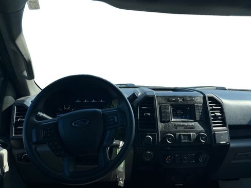 Used 2016 Ford F150 XL w/ Equipment Group 101A Mid AWD/4WD image 10