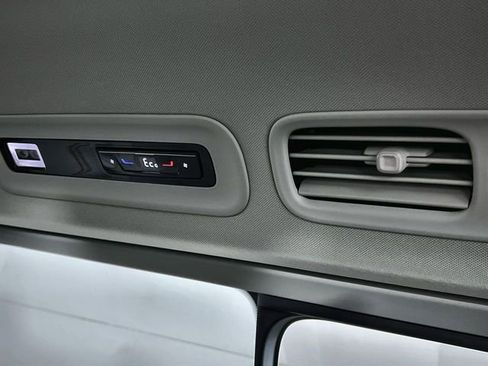 New 2025 Volkswagen ID. Buzz 1st Edition image 40