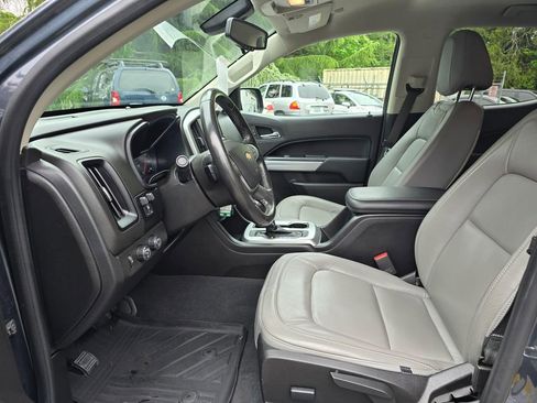 Used 2019 Chevrolet Colorado LT w/ LT Convenience Package AWD/4WD image 9