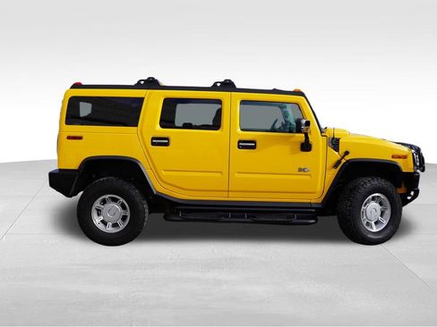 Used 2004 HUMMER H2 w/ Preferred Equipment Group image 3