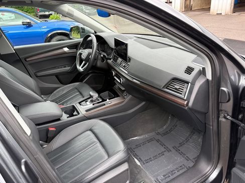 Used 2023 Audi Q5 2.0T Premium Plus w/ Premium Plus Package AWD/4WD image 23