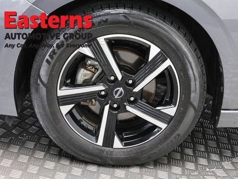 Used 2024 Nissan Sentra SV FWD image 32
