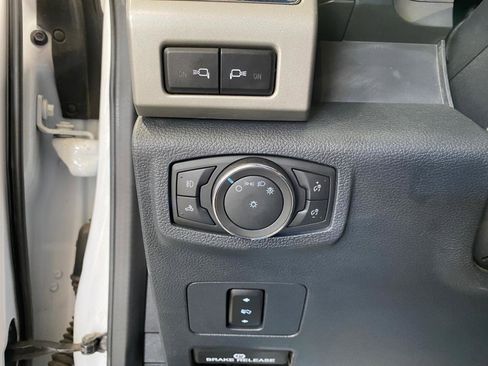 Used 2022 Ford F350 Lariat w/ Chrome Package AWD/4WD image 10