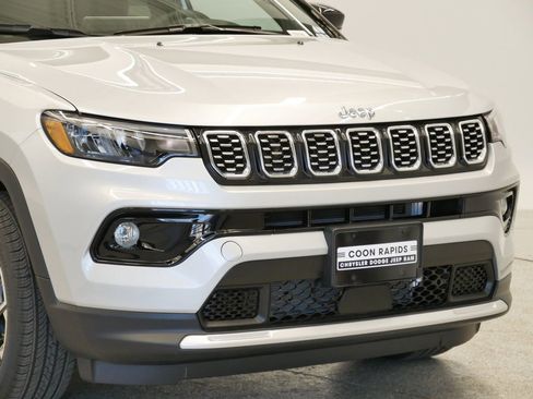 New 2025 Jeep Compass Limited image 3