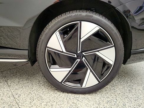 Used 2025 Volvo EX90 Ultra AWD/4WD image 9