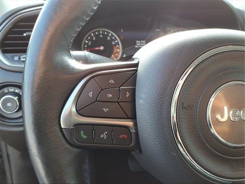 Used 2021 Jeep Renegade Limited image 15