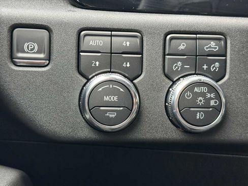 New 2025 GMC Sierra 2500 SLT w/ Snow Plow Prep/Camper Package image 38