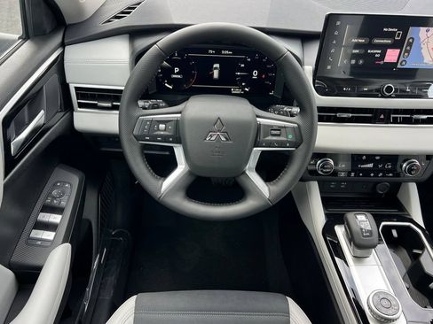New 2026 Mitsubishi Outlander SE AWD/4WD image 15