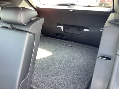 New 2026 Volkswagen Tiguan SE R-Line image 22