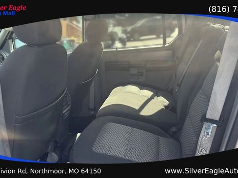 Used 2003 Ford Explorer Sport Trac XLT AWD/4WD image 10