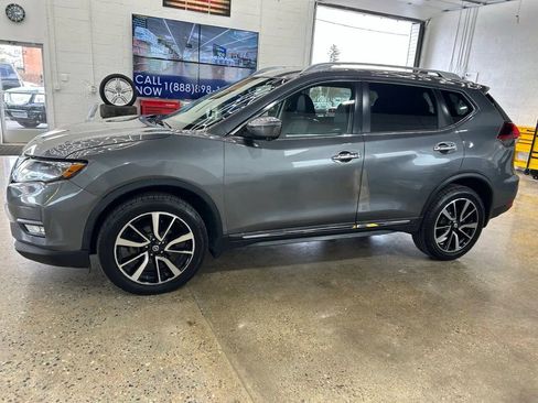 Used 2019 Nissan Rogue SL AWD/4WD image 1