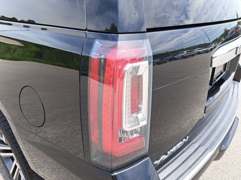 Used 2018 GMC Yukon Denali w/ Open Road Package AWD/4WD image 32