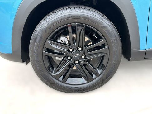 Certified 2025 Chevrolet Trax ACTIV w/ Driver Confidence Package FWD image 12