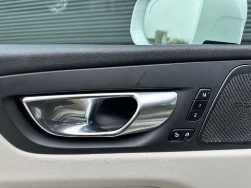 Used 2023 Volvo XC60 B5 Ultimate w/ Protection Package Premier image 20