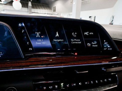 Used 2023 Cadillac Escalade ESV Premium Luxury image 39