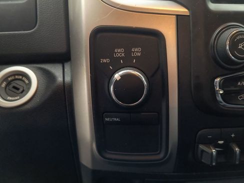 Used 2018 RAM 3500 SLT w/ Luxury Group image 14