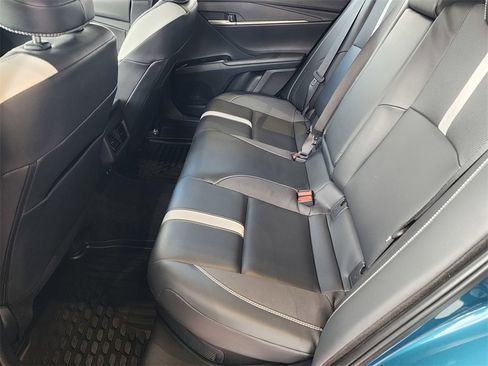 Used 2025 Toyota Camry SE image 14