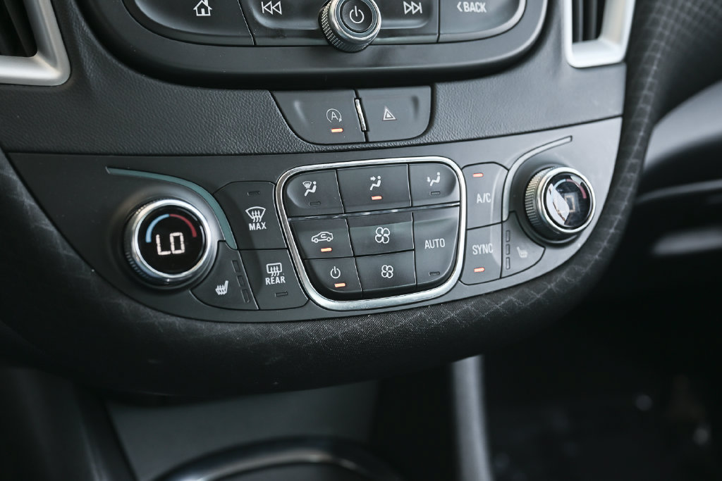 Used 2024 Chevrolet Malibu LT FWD image 32