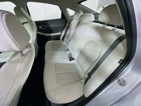 Used 2025 Hyundai Sonata SEL FWD image 27