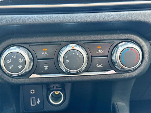 Used 2022 Nissan Versa S image 13