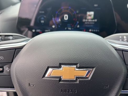 Used 2025 Chevrolet Equinox LT AWD/4WD image 34