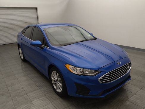 Used 2020 Ford Fusion SE FWD image 13