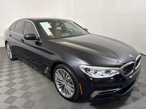 Used 2020 BMW 530i w/ Premium Package RWD image 4