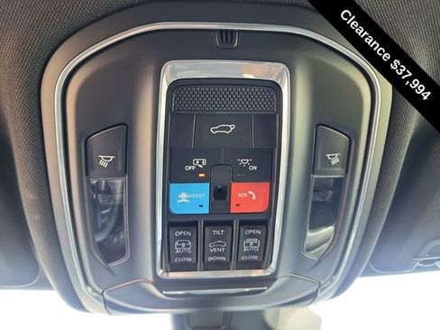 Used 2025 Jeep Grand Cherokee Limited w/ Luxury Tech Group II AWD/4WD image 45