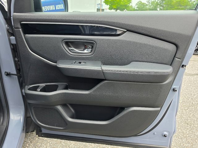 Certified 2025 Honda Pilot Touring image 10