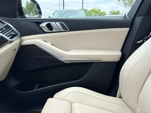 Used 2020 BMW X5 xDrive40i w/ Premium Package image 29