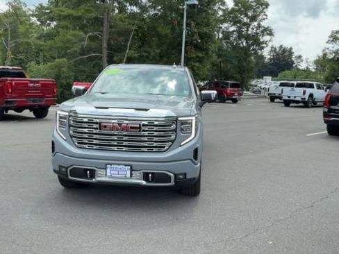 Used 2025 GMC Sierra 1500 Denali w/ Denali Reserve Package AWD/4WD image 3