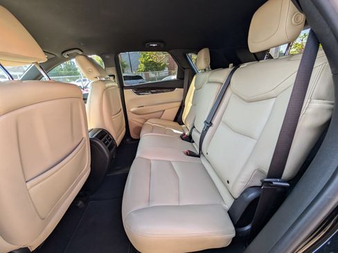Used 2017 Cadillac XT5 FWD image 17