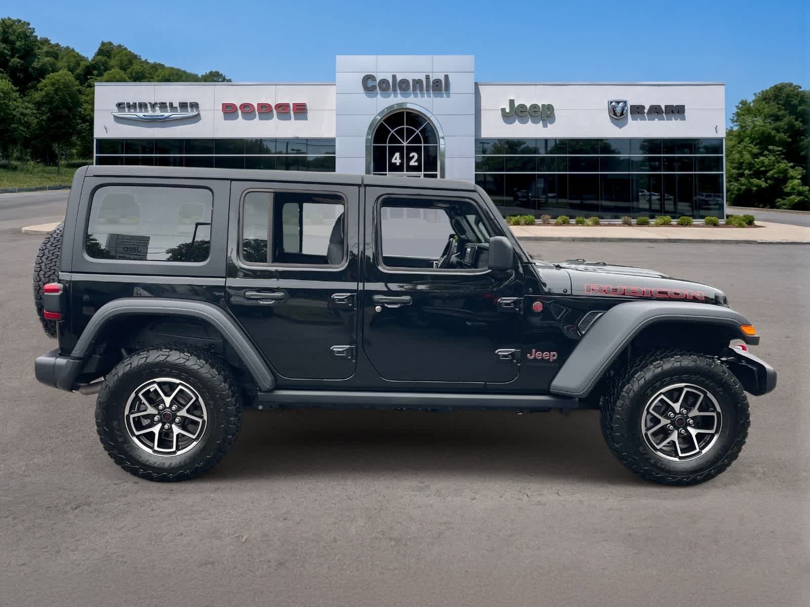 Used 2024 Jeep Wrangler Unlimited Rubicon w/ Technology Group AWD/4WD image 7