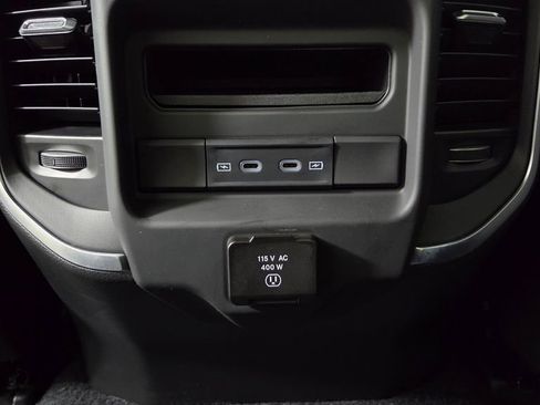 New 2026 RAM 1500 4x4 Crew Cab image 28