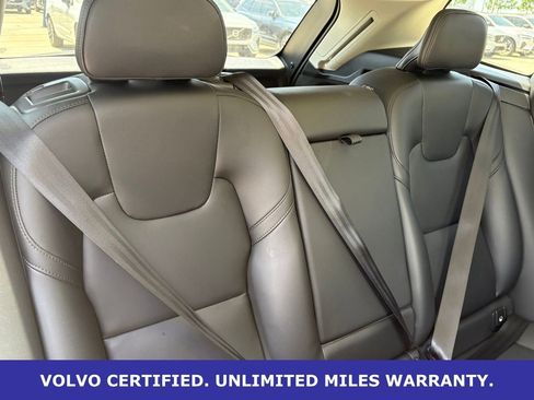Certified 2025 Volvo XC60 B5 Core AWD/4WD image 34
